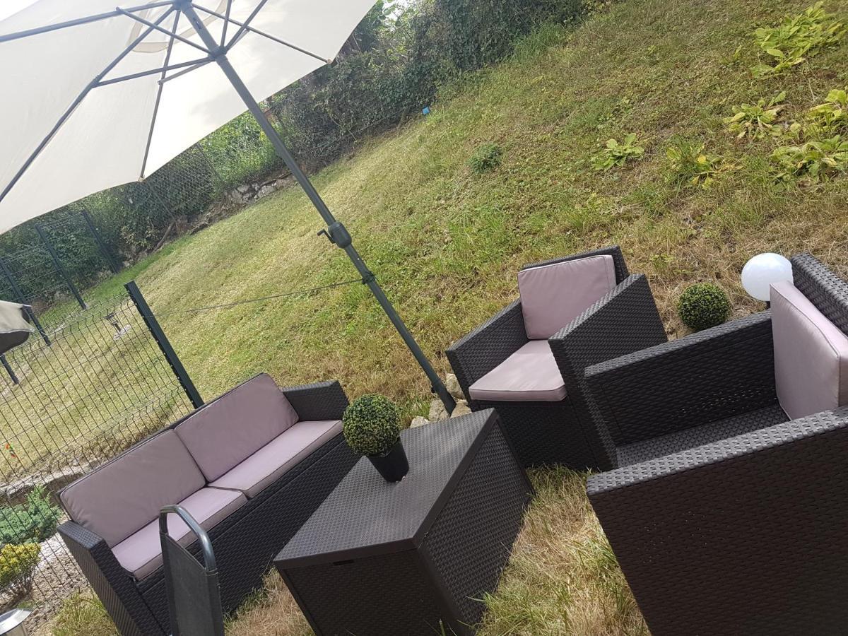 Clos Des Lys Vittel Exteriör bild